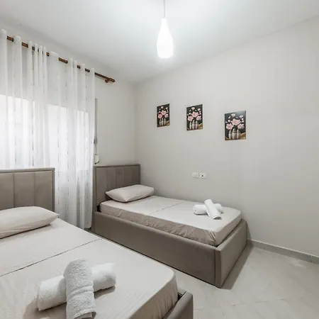 شقة Brand New Apartment- Great Location Seafront With Pool Access