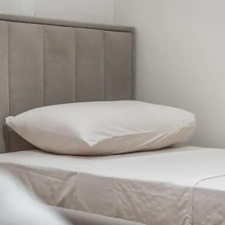 公寓 Brand New Apartment- Great Location Seafront With Pool Access