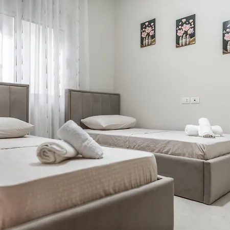 Brand New Apartment- Great Location Seafront With Pool Access Apartment *