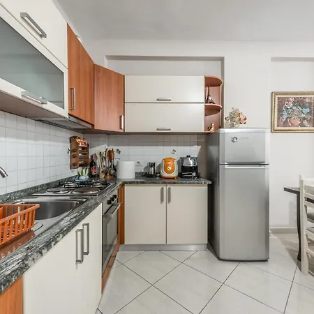 Brand New Apartment- Great Location Seafront With Pool Access Durres