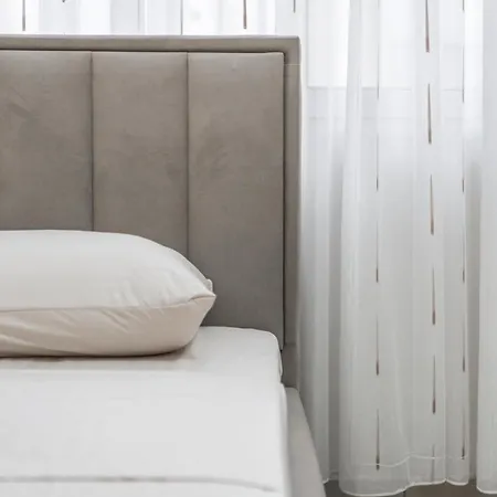 Brand New Apartment- Great Location Seafront With Pool Access 公寓