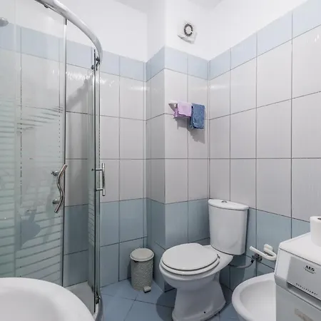 Brand New Apartment- Great Location Seafront With Pool Access * Durrës